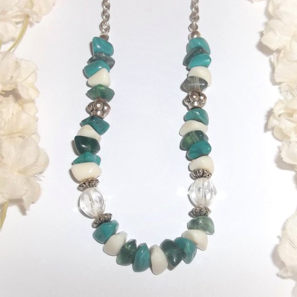 Necklace Faux Gemstone Teal Green Cream and Silver Jewelry Beaded Necklace A377 - Picture 1 of 7